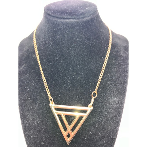 Large Triangle Pendant & Helen Chain 16.25 Inch Necklace! - Picture 2 of 6